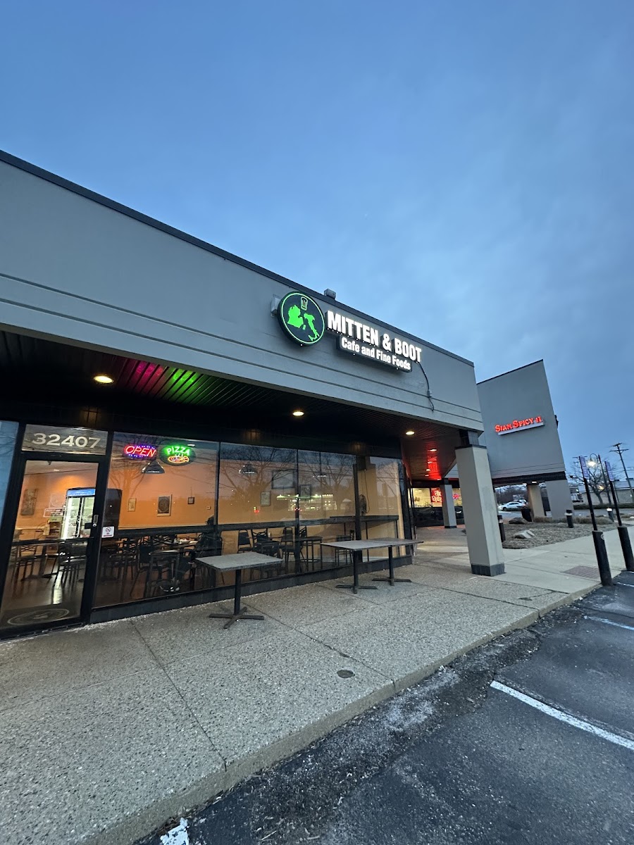 Mitten & Boot Cafe & Fine Food